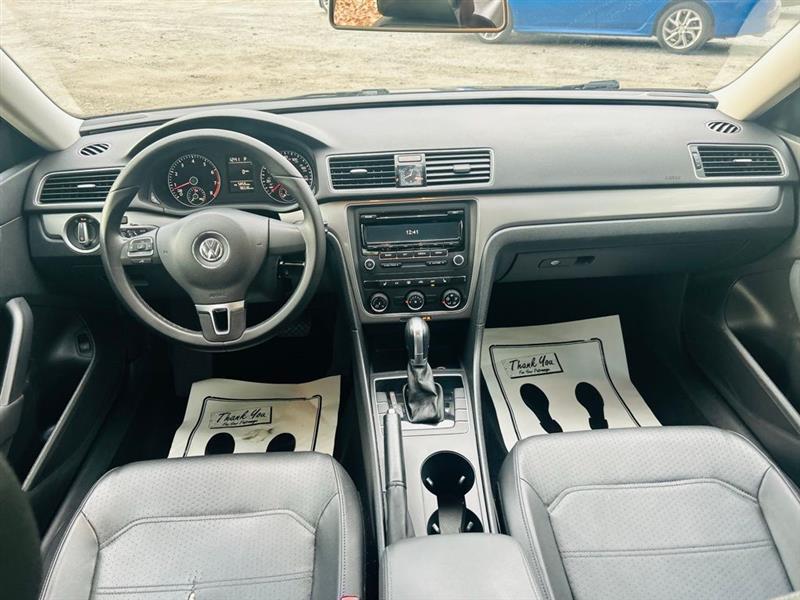 Volkswagen Passat 4dr Sdn 1.8T Auto S PZEV 2015