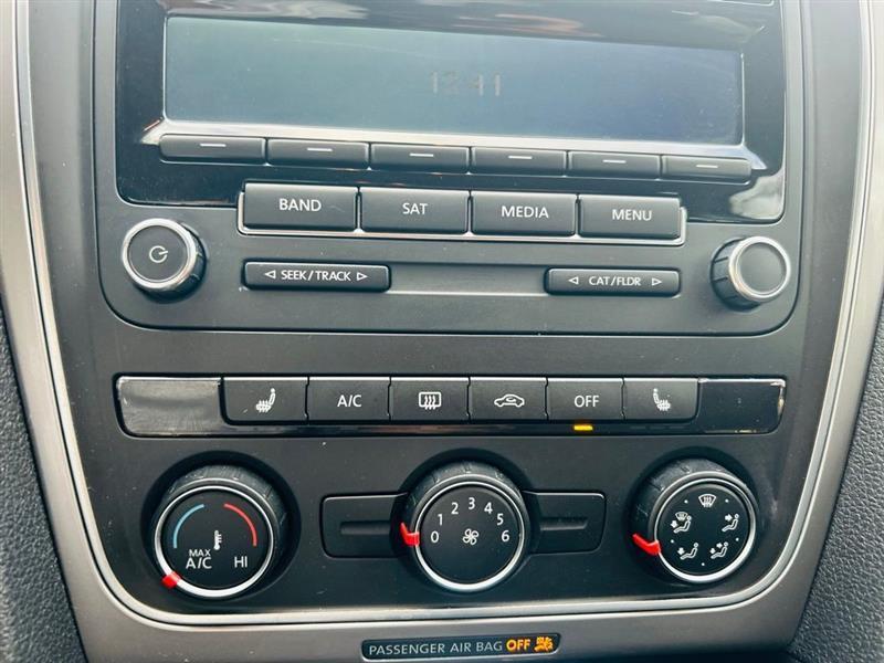 Volkswagen Passat 4dr Sdn 1.8T Auto S PZEV 2015