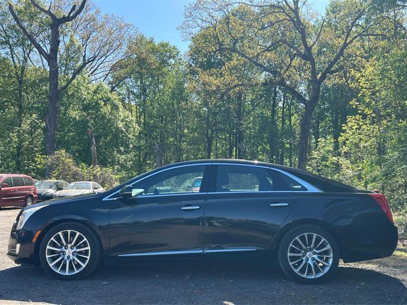 Cadillac XTS 4dr Sdn Platinum AWD 2013