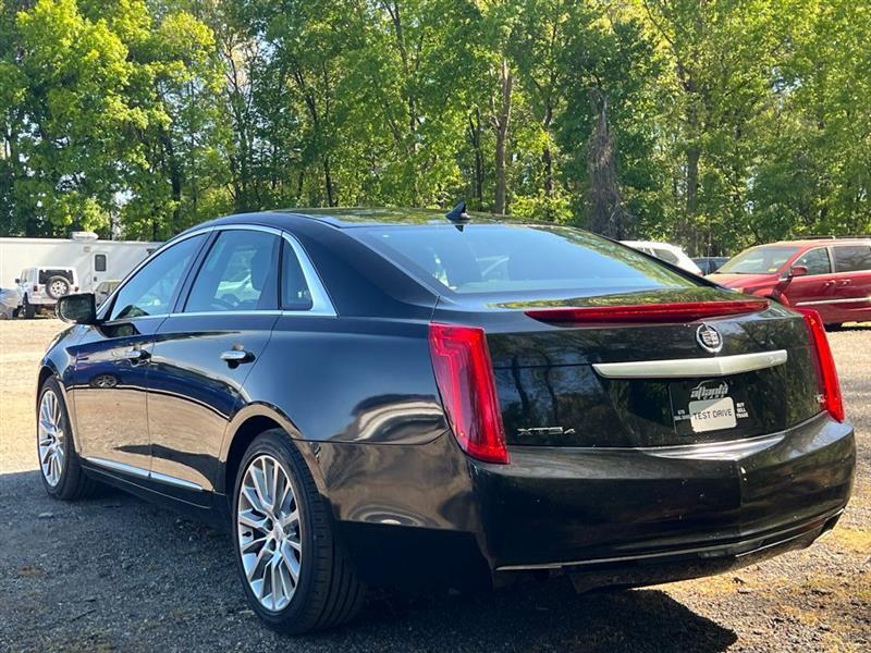 Cadillac XTS 4dr Sdn Platinum AWD 2013