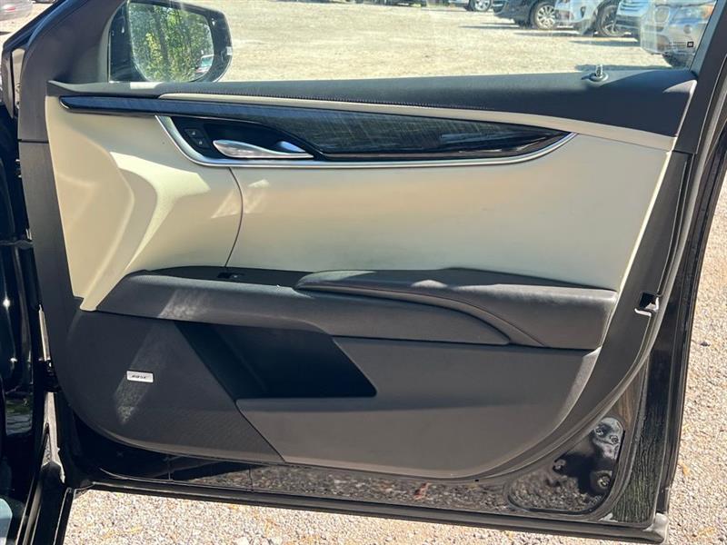 Cadillac XTS 4dr Sdn Platinum AWD 2013