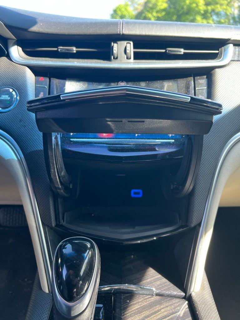 Cadillac XTS 4dr Sdn Platinum AWD 2013