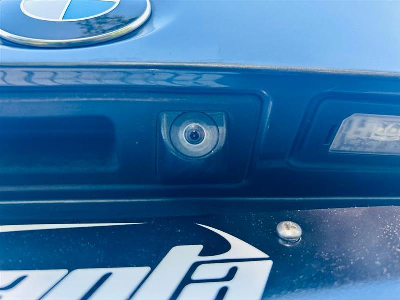 BMW 3 Series 4dr Sdn 320i RWD 2015