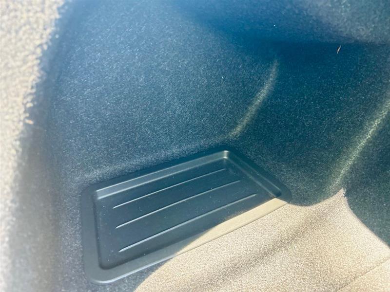 BMW 3 Series 4dr Sdn 320i RWD 2015