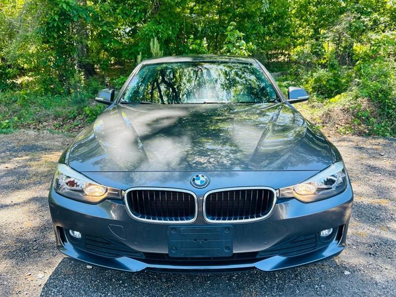 BMW 3 Series 4dr Sdn 320i RWD 2015