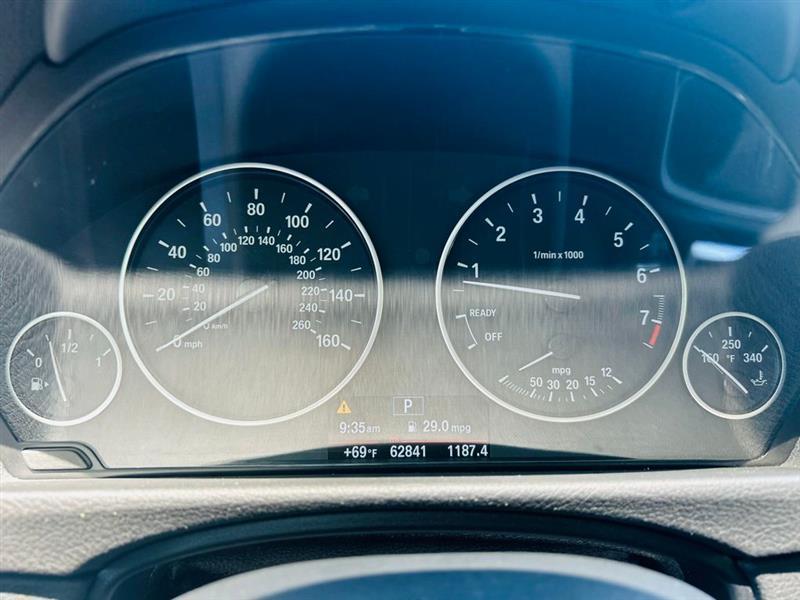 BMW 3 Series 4dr Sdn 320i RWD 2015