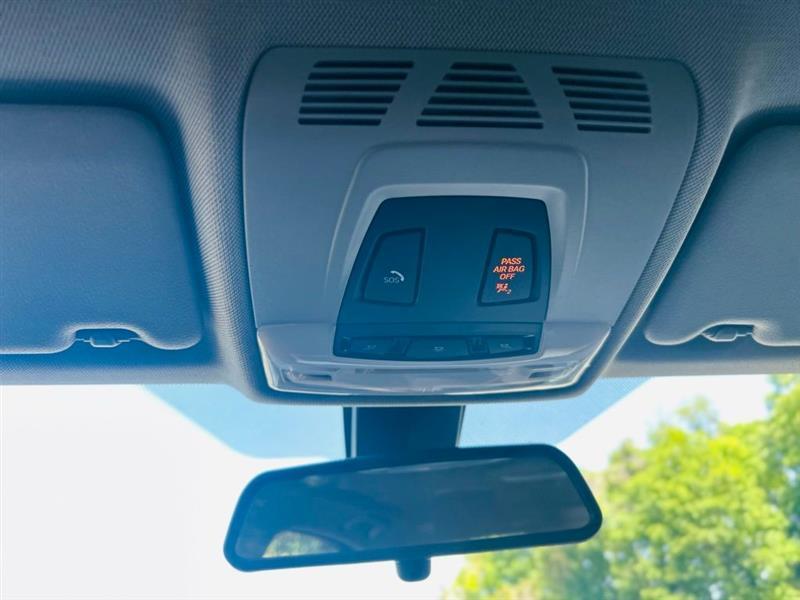 BMW 3 Series 4dr Sdn 320i RWD 2015