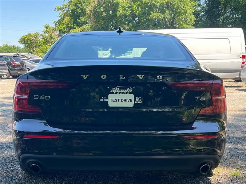Volvo S60 T5 FWD Momentum 2020
