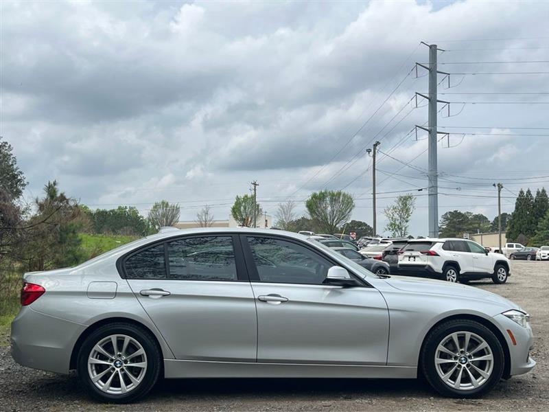 BMW 3 Series 320i xDrive Sedan 2018