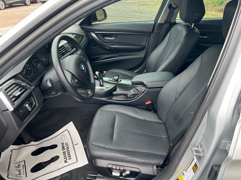 BMW 3 Series 320i xDrive Sedan 2018