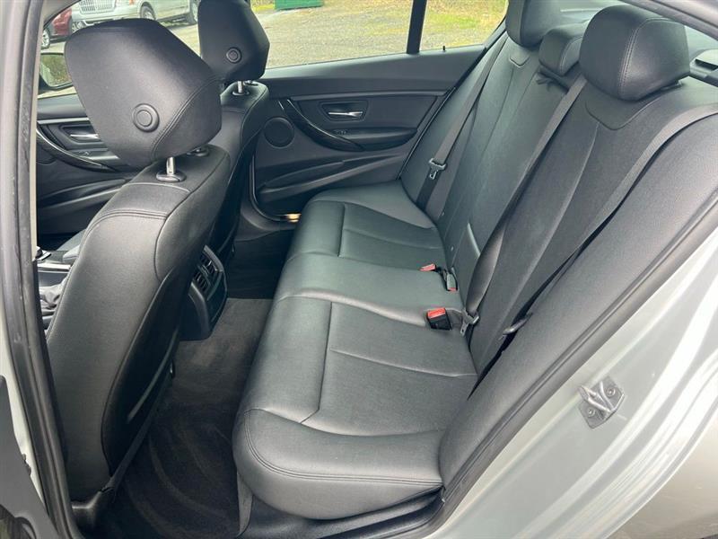 BMW 3 Series 320i xDrive Sedan 2018