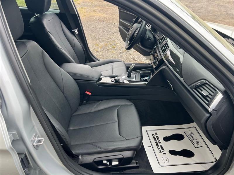 BMW 3 Series 320i xDrive Sedan 2018