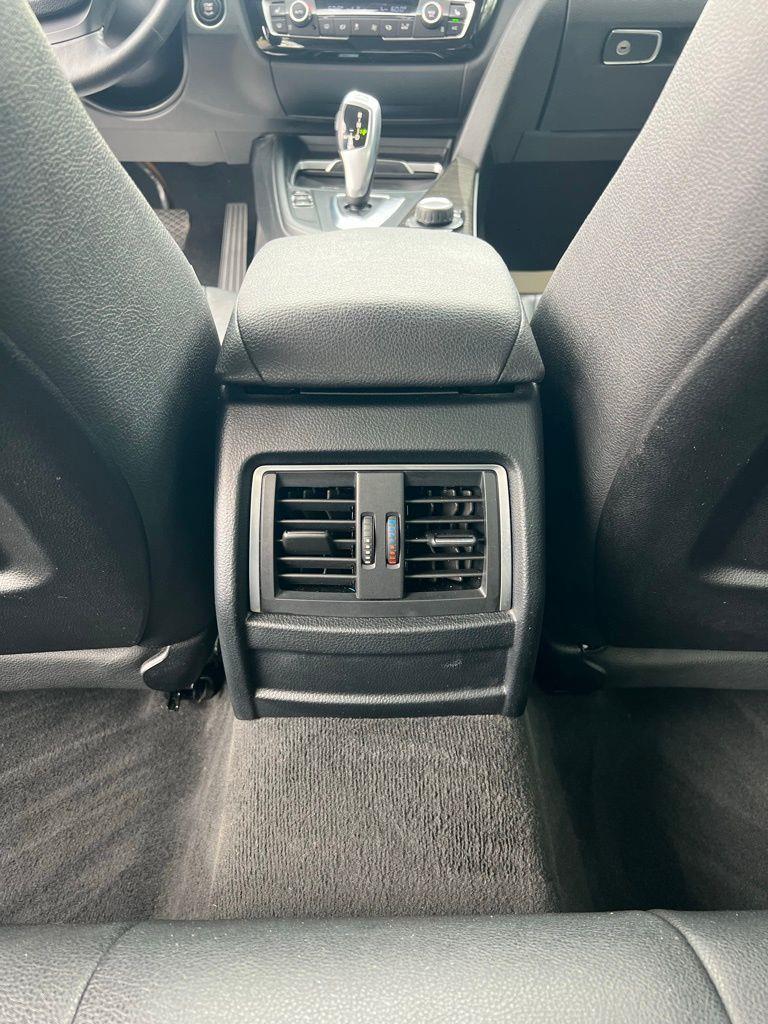 BMW 3 Series 320i xDrive Sedan 2018