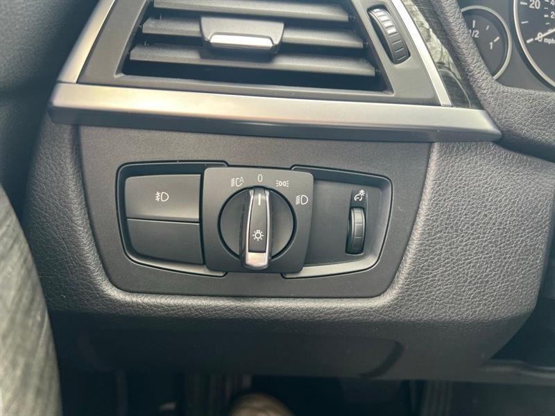 BMW 3 Series 320i xDrive Sedan 2018