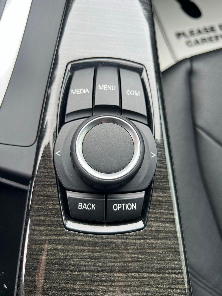 BMW 3 Series 320i xDrive Sedan 2018