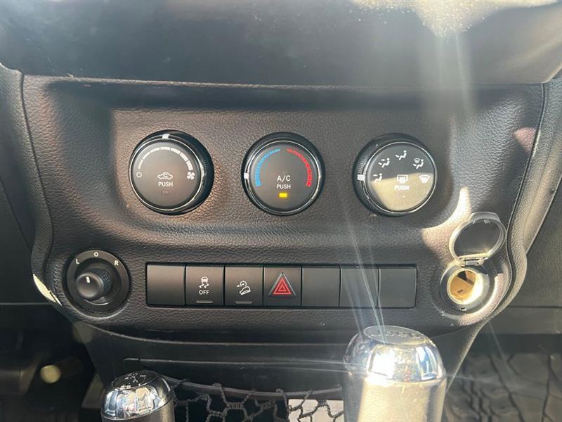 Jeep Wrangler Unlimited 4WD 4dr Freedom Edition *Ltd Avail* 2015