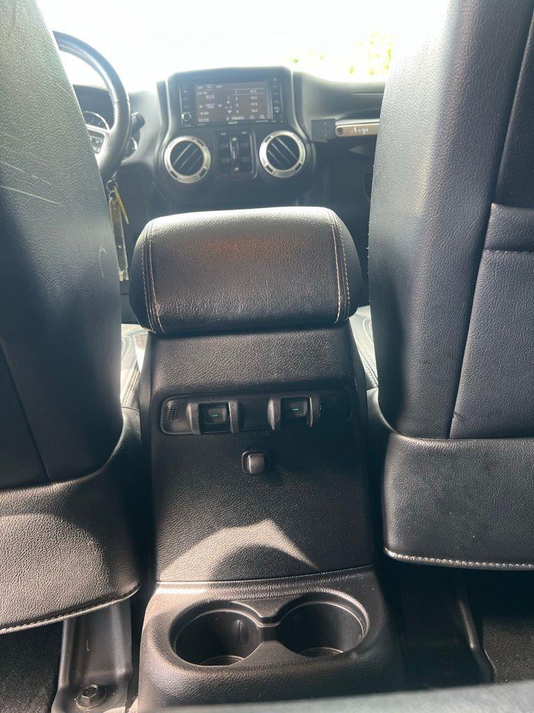 Jeep Wrangler Unlimited 4WD 4dr Freedom Edition *Ltd Avail* 2015