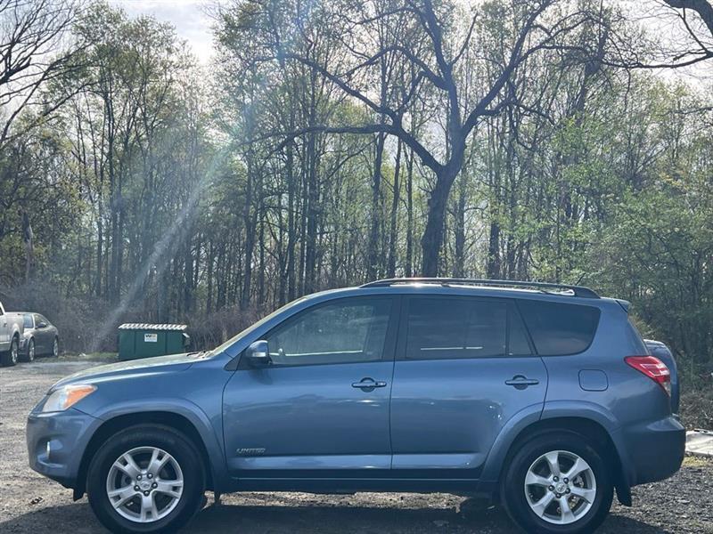 Toyota RAV4 4WD 4dr 4-cyl 4-Spd AT Ltd (Natl) 2011