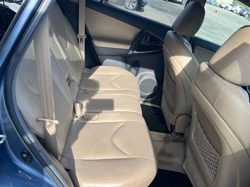 Toyota RAV4 4WD 4dr 4-cyl 4-Spd AT Ltd (Natl) 2011