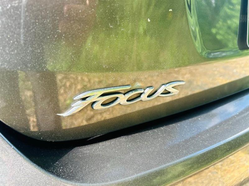 Ford Focus SE Sedan 2017