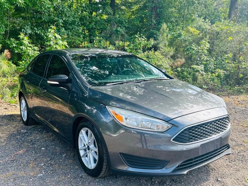 Ford Focus SE Sedan 2017