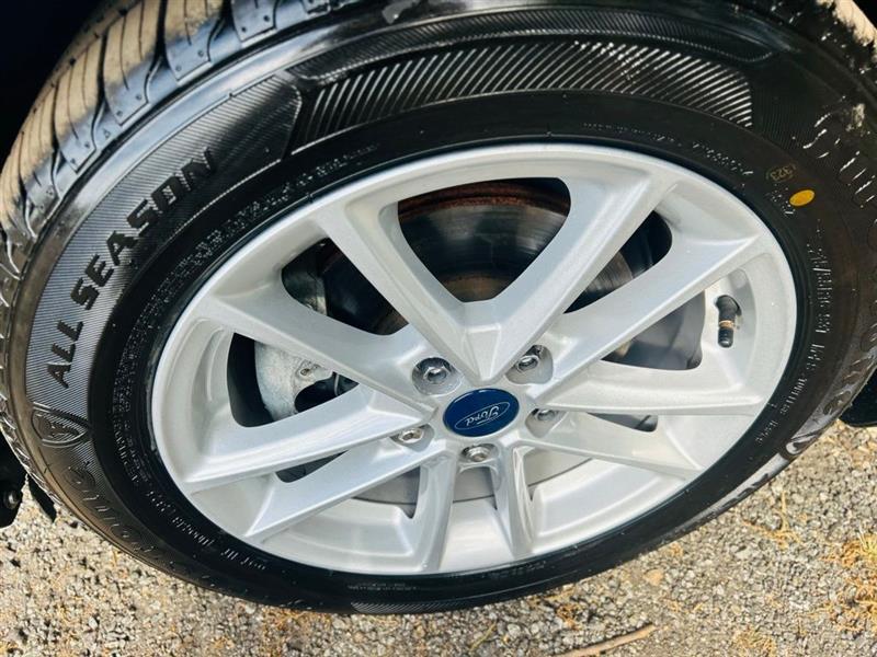 Ford Focus SE Sedan 2017