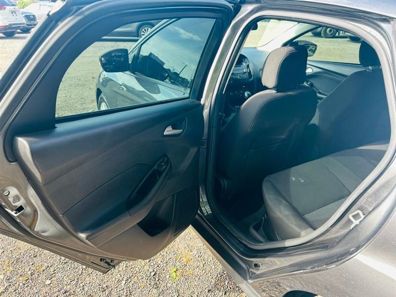 Ford Focus SE Sedan 2017