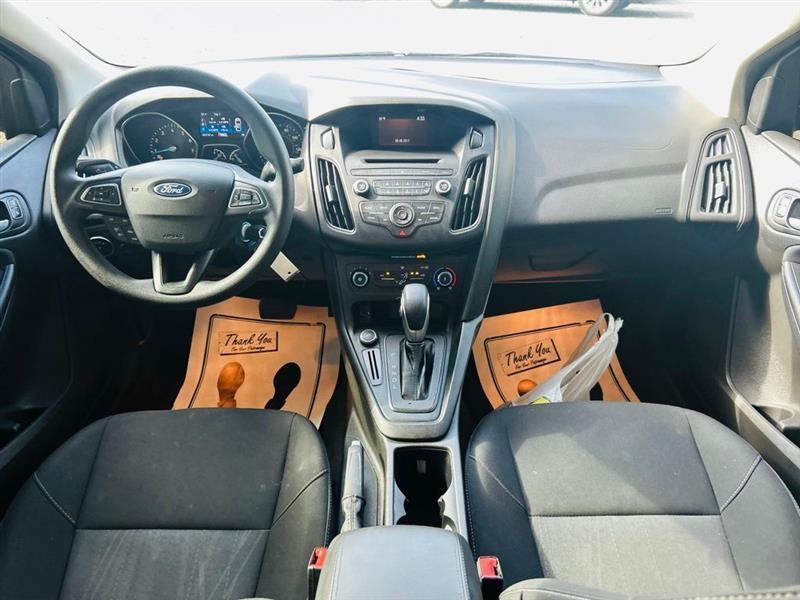 Ford Focus SE Sedan 2017