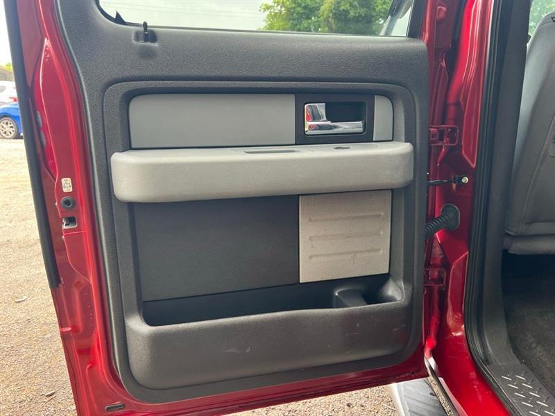 Ford F-150 4WD SuperCrew 145" XLT 2014