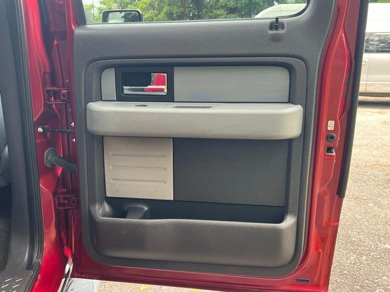 Ford F-150 4WD SuperCrew 145" XLT 2014