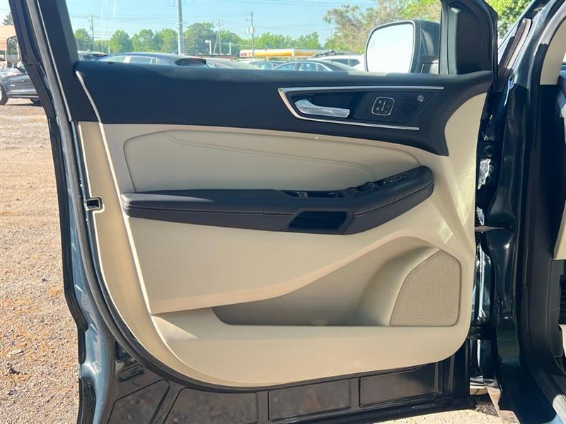 Ford Edge Titanium FWD 2019