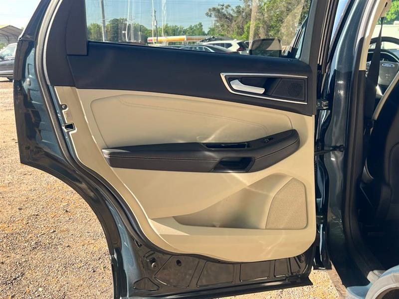 Ford Edge Titanium FWD 2019