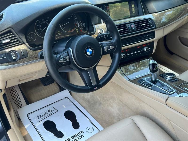 BMW 5 Series 4dr Sdn 535i RWD 2014
