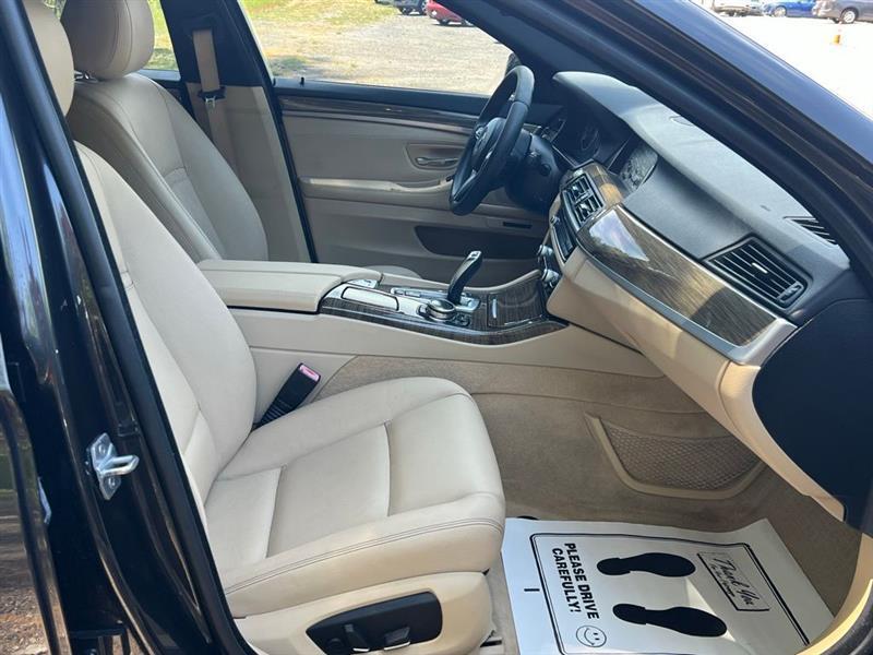 BMW 5 Series 4dr Sdn 535i RWD 2014