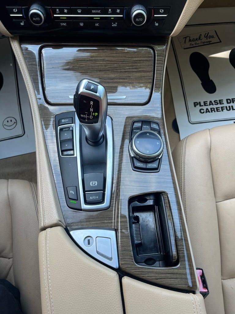BMW 5 Series 4dr Sdn 535i RWD 2014