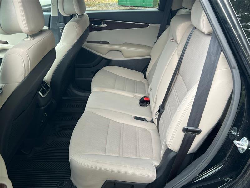 Kia Sorento FWD 4dr 3.3L LX 2016