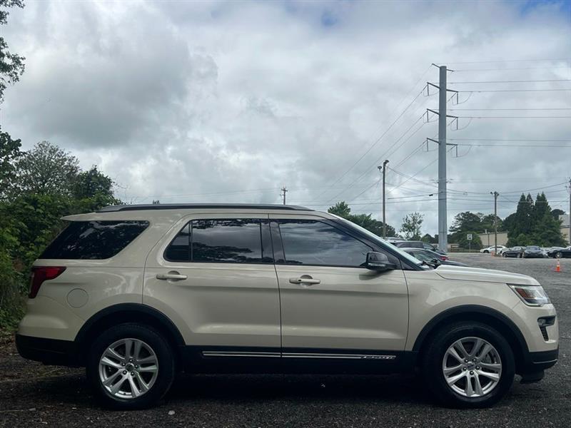 Ford Explorer XLT 4WD 2018