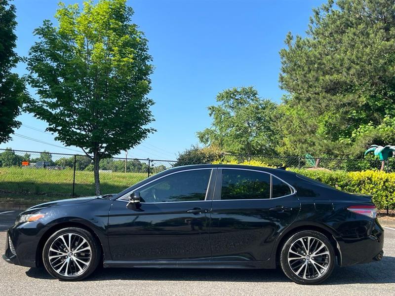 Toyota Camry XLE Auto (Natl) 2019