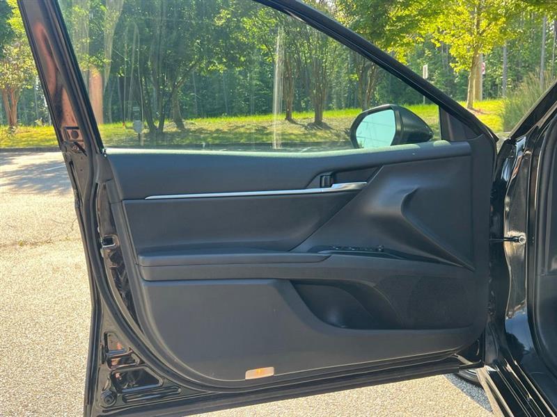Toyota Camry XLE Auto (Natl) 2019