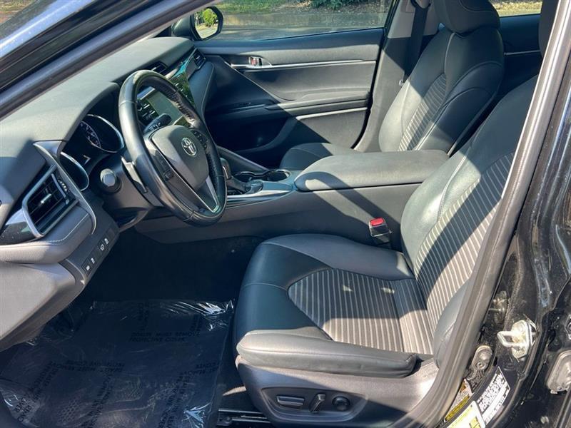 Toyota Camry XLE Auto (Natl) 2019