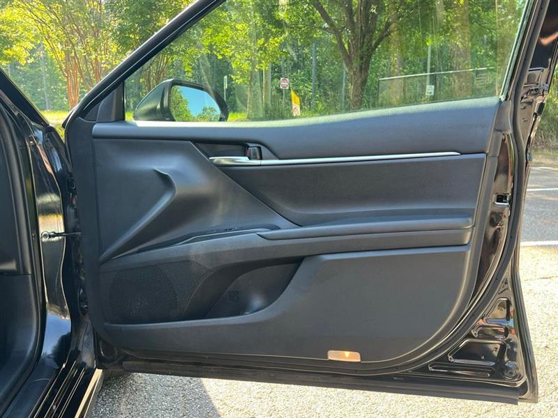 Toyota Camry XLE Auto (Natl) 2019