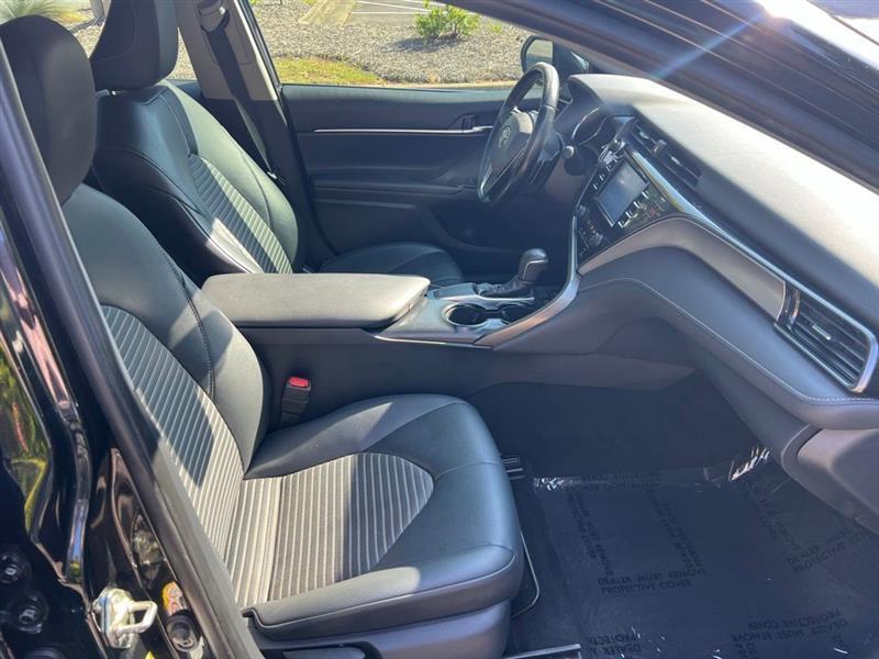 Toyota Camry XLE Auto (Natl) 2019
