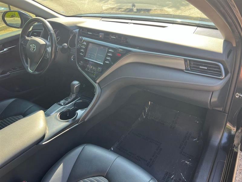 Toyota Camry XLE Auto (Natl) 2019