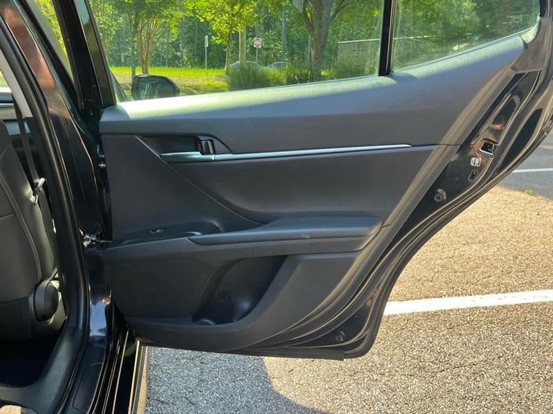 Toyota Camry XLE Auto (Natl) 2019