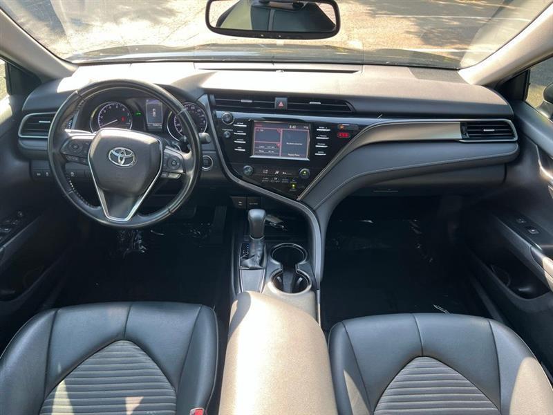 Toyota Camry XLE Auto (Natl) 2019