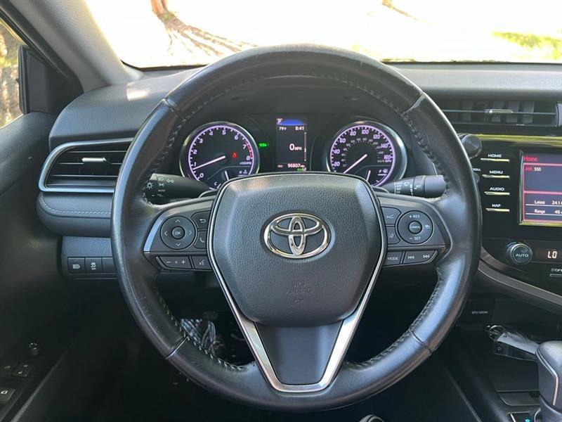 Toyota Camry XLE Auto (Natl) 2019