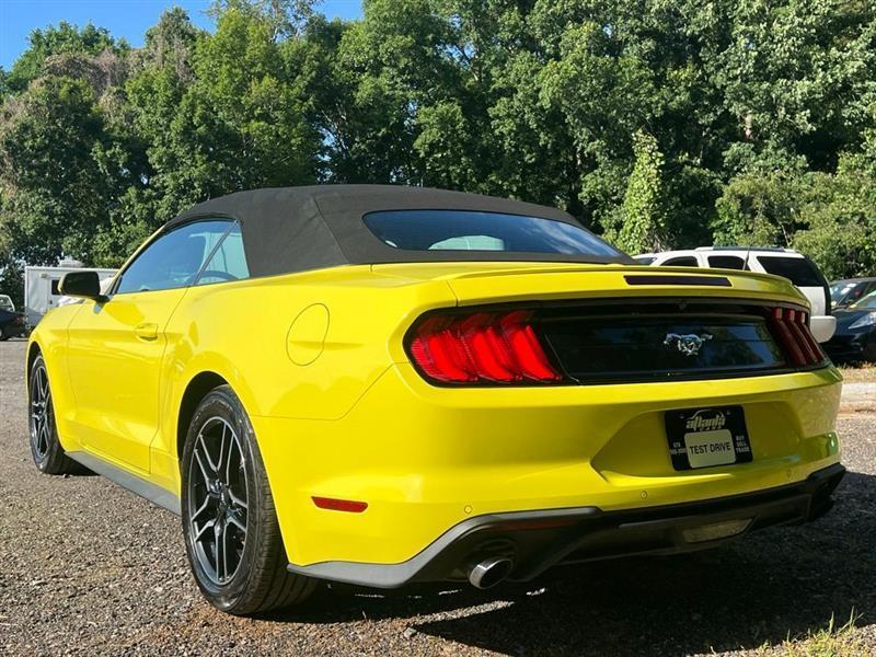Ford Mustang EcoBoost Convertible 2021