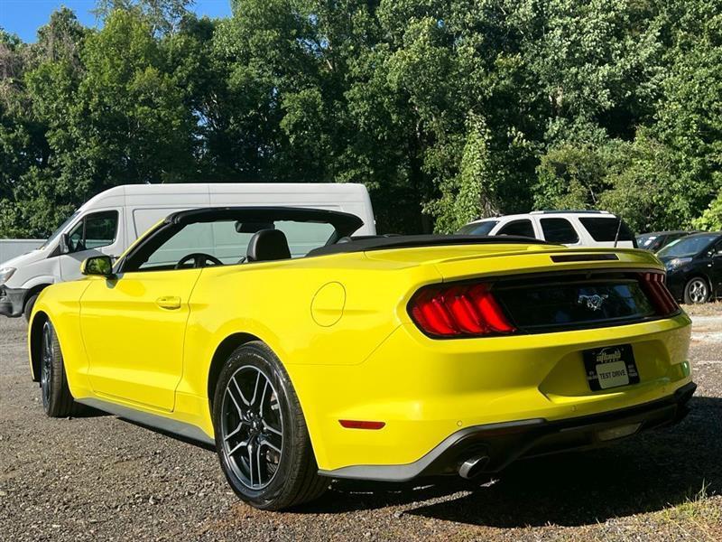 Ford Mustang EcoBoost Convertible 2021