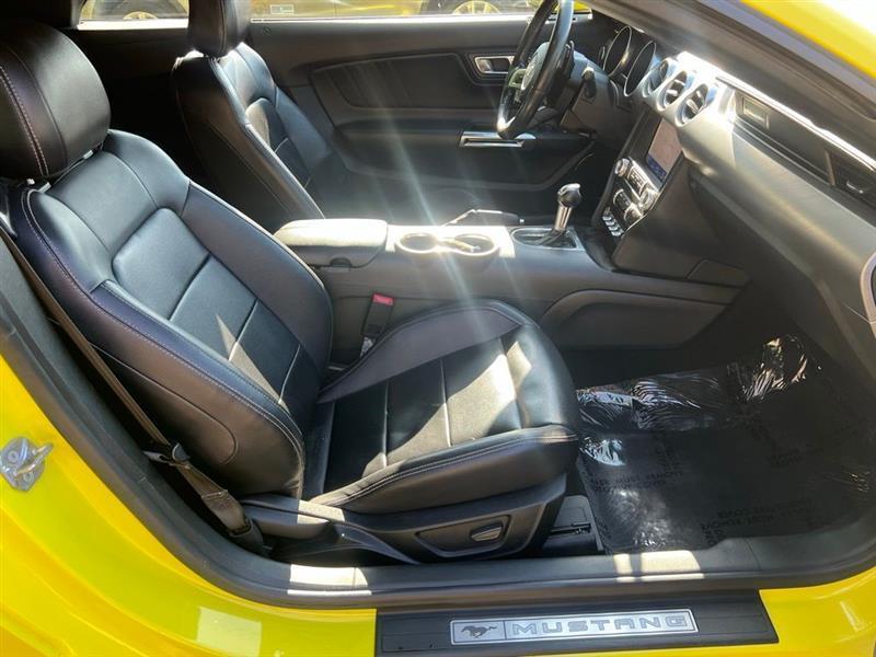 Ford Mustang EcoBoost Convertible 2021