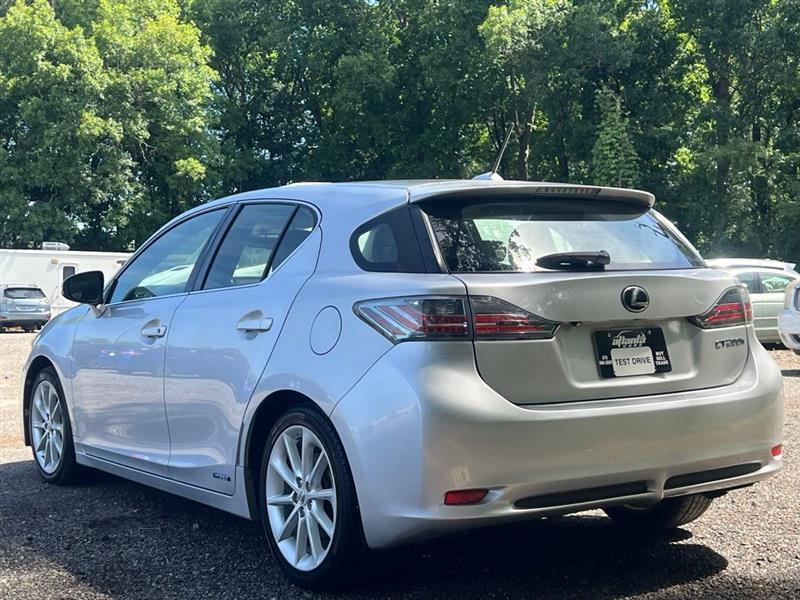 Lexus CT 200h FWD 4dr Hybrid 2011